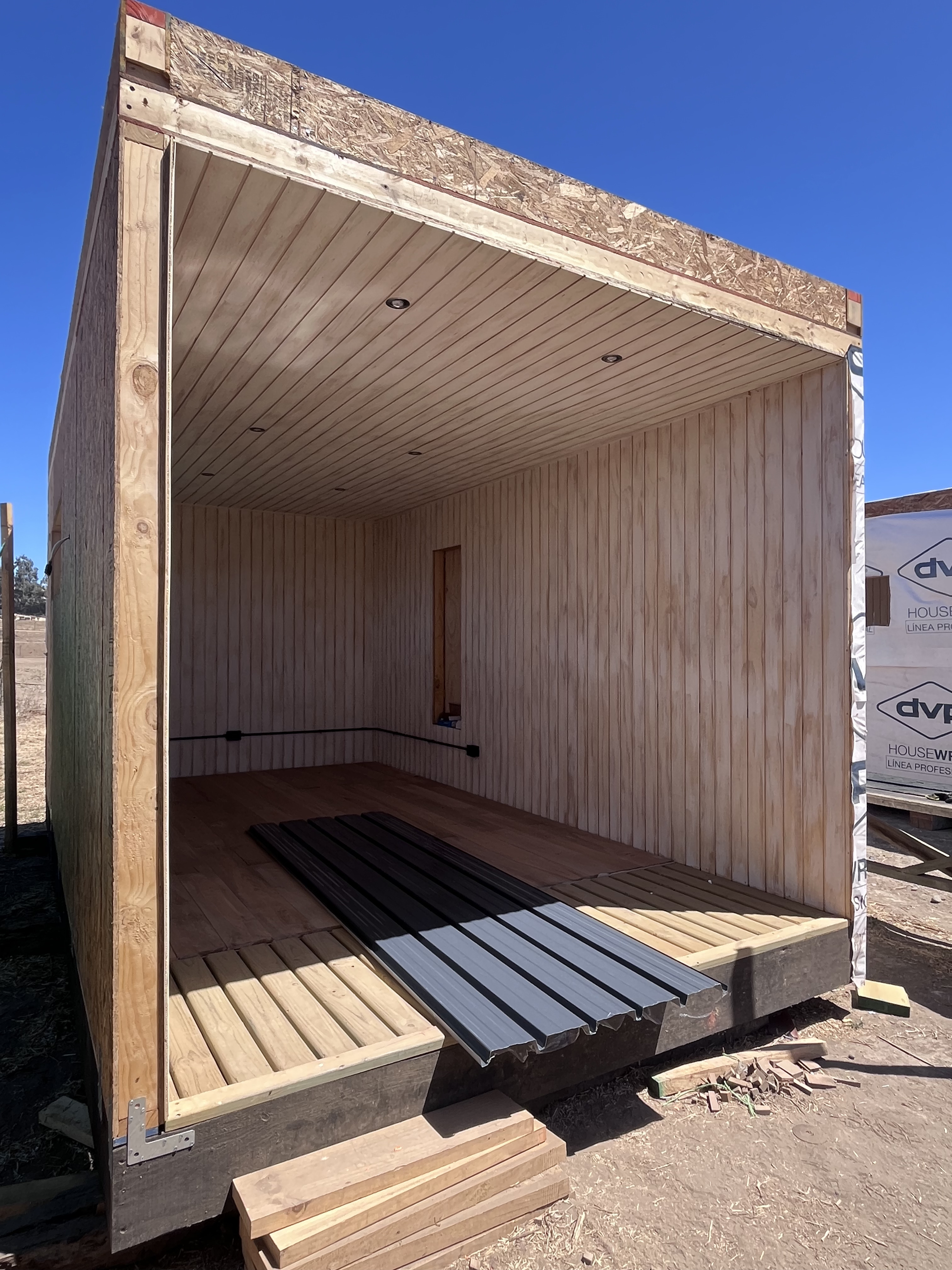 Interior módulo en construcción